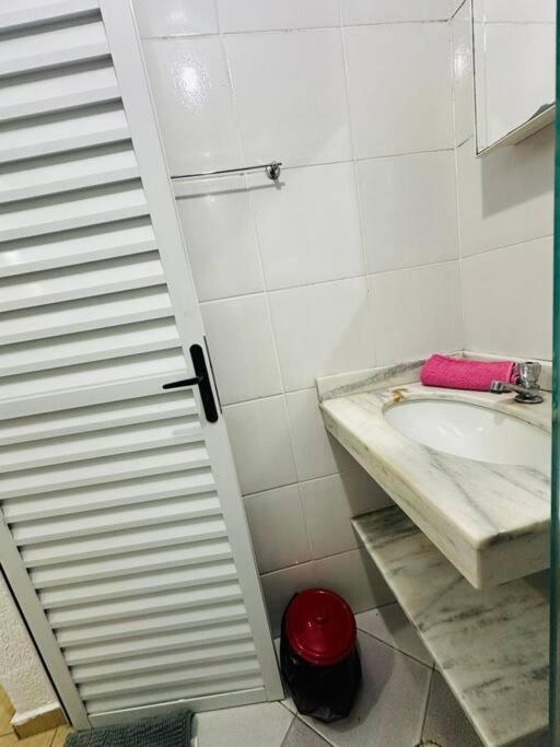 Apartamento Apartamento Espacoso, Mobiliado 02 Zn Ap 03 *